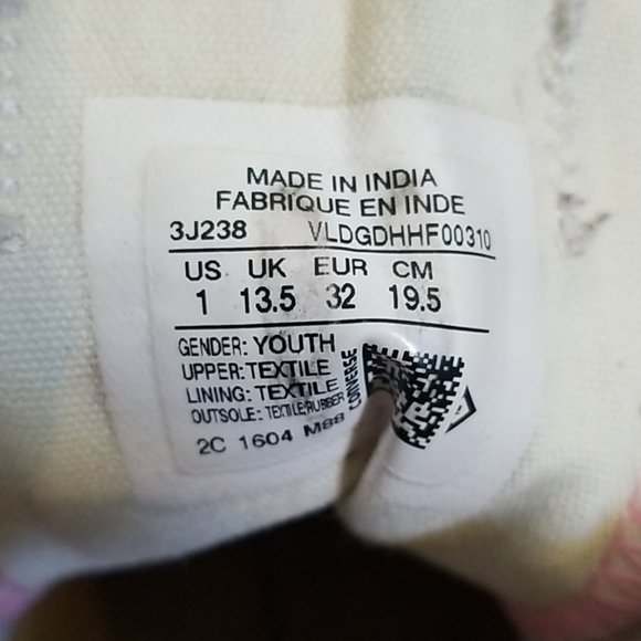 Pink Converse - Picture 8 of 8